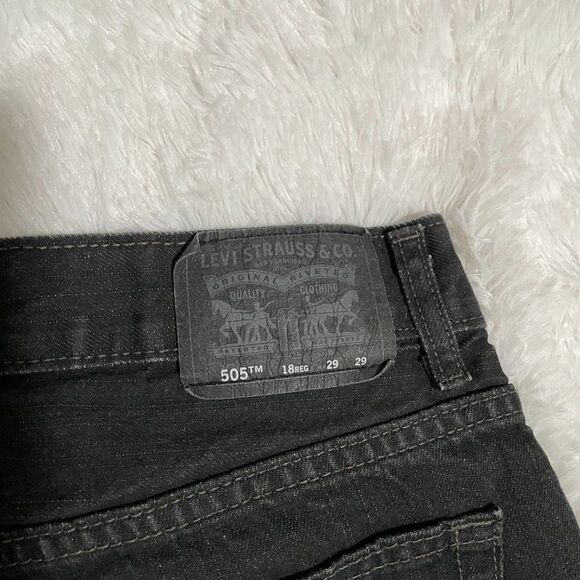 Levi's 505 Regular Fit Jeans in Black Size 18 Regular - Picture 11 of 11